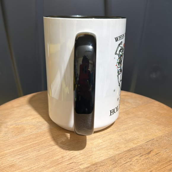 🆕 Christmas Skeleton Mug 🎄 - Picture 3 of 5